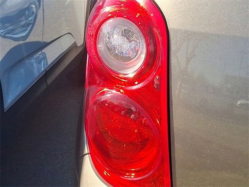 Used 2010 Chevrolet Equinox LT w/ Vehicle Interface Package image 6