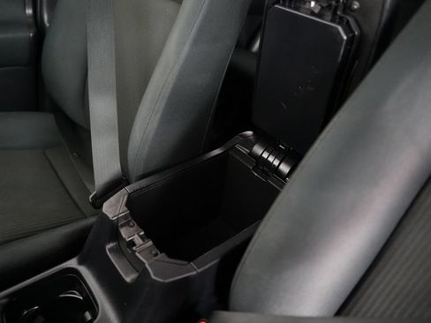 Used 2018 Toyota RAV4 LE w/ All Weather Liner Package AWD/4WD image 28