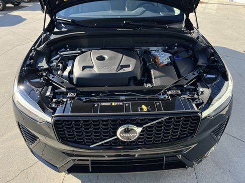 Certified 2025 Volvo XC60 T8 Plus w/ Protection Package Premier image 62