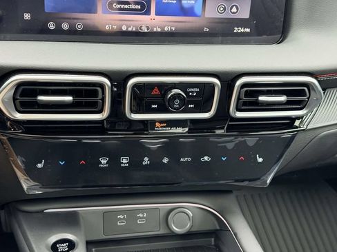 New 2026 Nissan Sentra SR w/ SR Premium Package FWD image 22