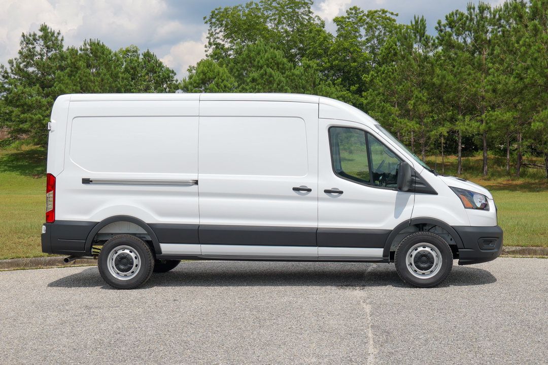 New 2026 Ford Transit 250 148 Medium Roof RWD image 7