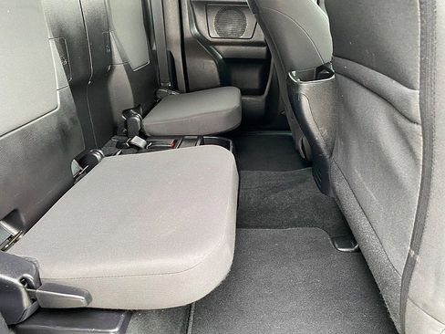 Used 2019 Toyota Tacoma TRD Off-Road w/ TRD Premium Off Road Package image 34