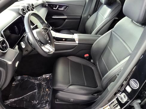 Certified 2025 Mercedes-Benz GLC 300 image 10