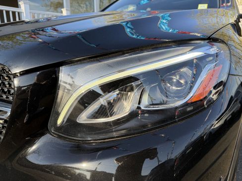 Used 2019 Mercedes-Benz GLC 43 AMG 4MATIC w/ Parking Assistance Package image 15