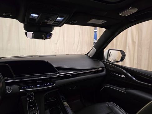 Used 2021 Cadillac Escalade Sport w/ Driver Assist Tech Package AWD/4WD image 33