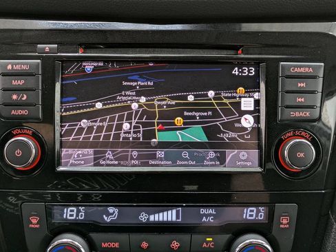 Used 2019 Nissan Rogue SV AWD/4WD image 12