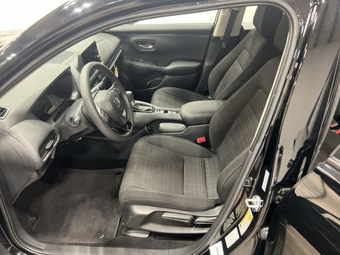 Used 2025 Honda HR-V LX image 12