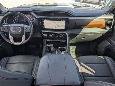 Used 2025 GMC Sierra 1500 Denali w/ Denali Reserve Package image 15