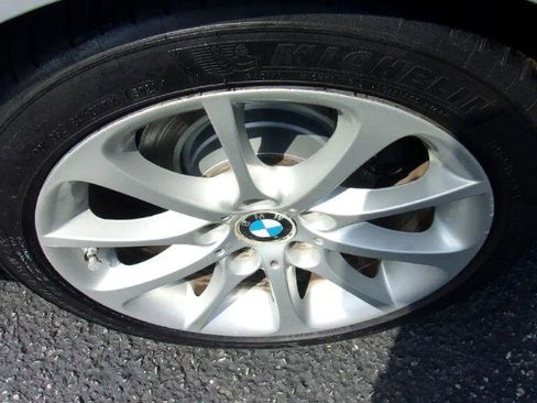 Used 2007 BMW Z4 3.0i image 10