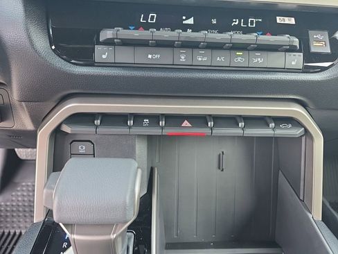 New 2026 Toyota Tundra SR5 AWD/4WD image 24