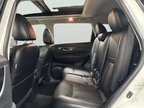 Used 2015 Nissan Rogue SL w/ SL Premium Package image 15