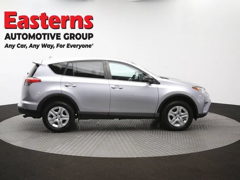 Used 2018 Toyota RAV4 LE w/ All Weather Liner Package FWD image 43