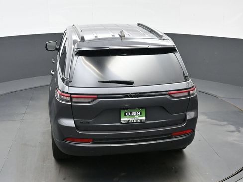 Used 2023 Jeep Grand Cherokee Altitude AWD/4WD image 38