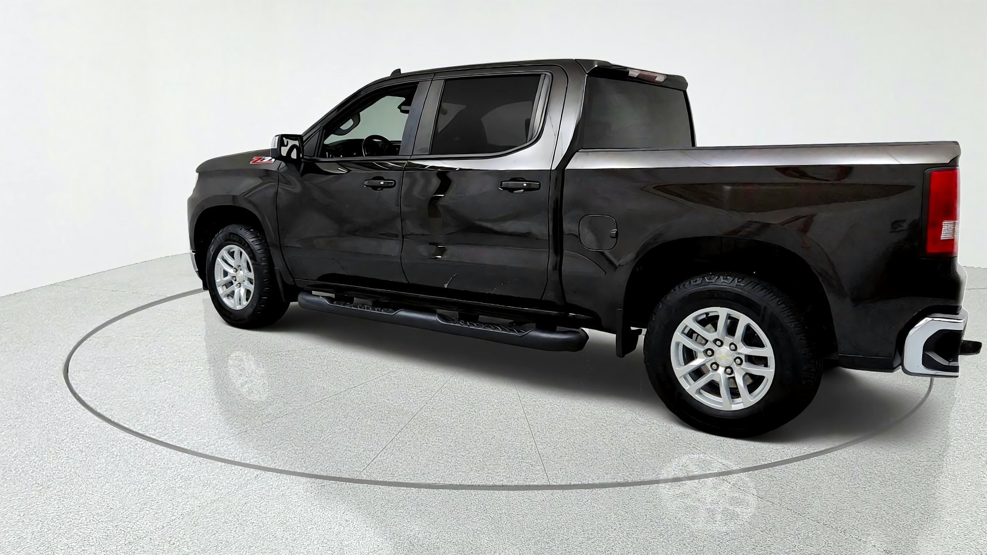Used 2019 Chevrolet Silverado 1500 LT w/ All-Star Edition AWD/4WD image 3