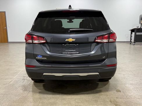 Used 2022 Chevrolet Equinox LT w/ Driver Convenience Package image 5