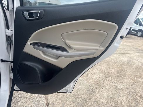 Used 2019 Ford EcoSport Titanium image 11