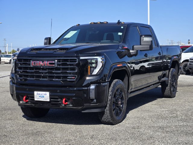 Used 2024 GMC Sierra 2500 AT4 w/ AT4 Premium Plus Package AWD/4WD image 3