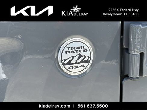 Used 2018 Jeep Wrangler Sport AWD/4WD image 10