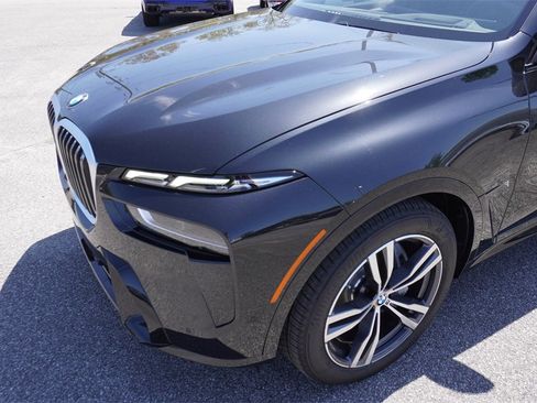 New 2025 BMW X7 xDrive40i w/ M Sport Package image 32