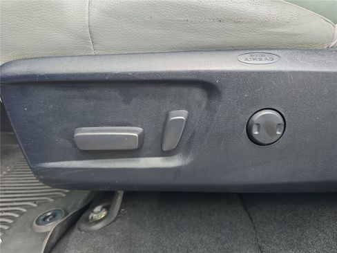 Used 2017 Toyota Tundra Limited AWD/4WD image 22
