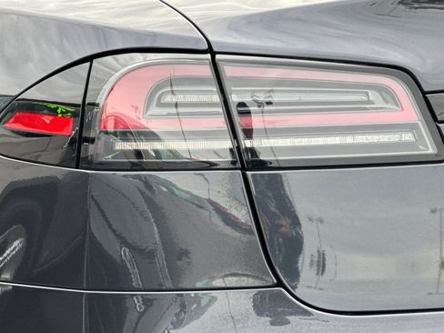 Used 2024 Tesla Model S image 43