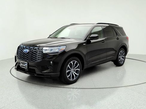 New 2026 Ford Explorer ST-Line AWD/4WD image 2