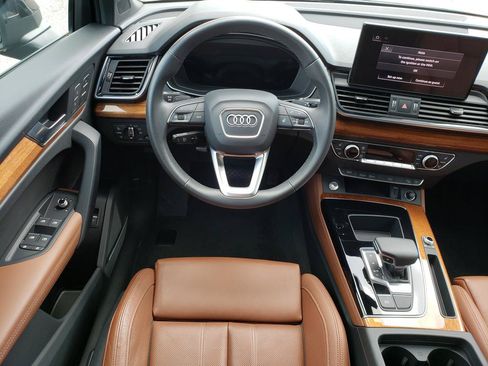 Used 2023 Audi Q5 2.0T Premium Plus w/ Premium Plus Package AWD/4WD image 14