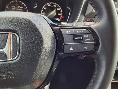 Certified 2025 Honda Pilot Touring image 16