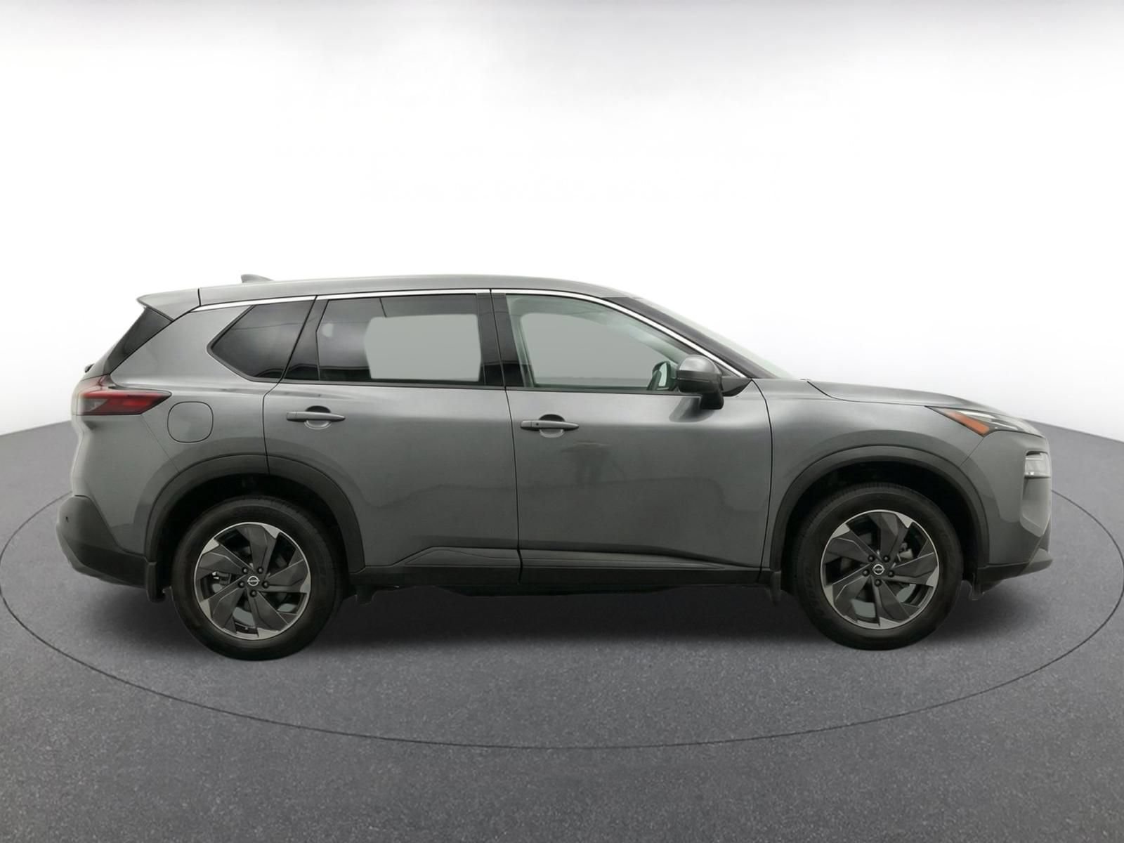 Used 2025 Nissan Rogue SV FWD image 9