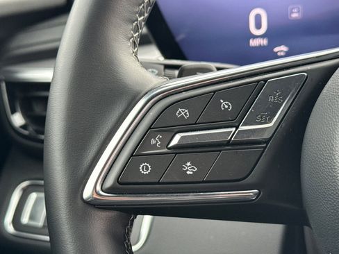 Used 2025 Buick Enclave Preferred image 34