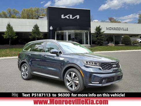 Certified 2023 Kia Sorento EX AWD/4WD image 1