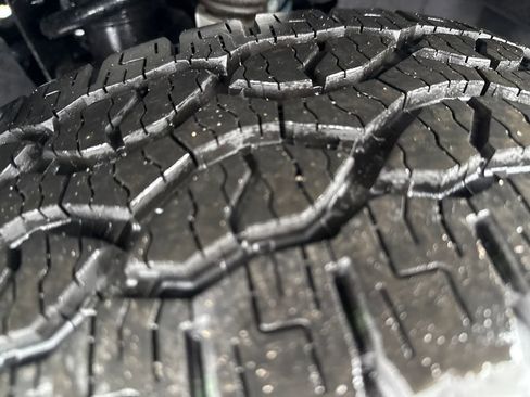 Used 2025 Ford Ranger XL image 30