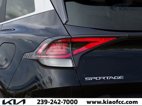 New 2025 Kia Sportage EX image 11