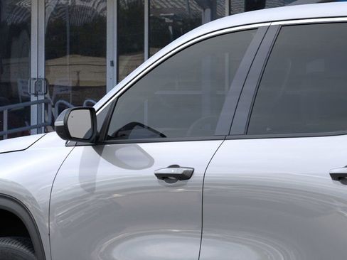 New 2026 Chevrolet Traverse LT w/ Driver Confidence Package image 12