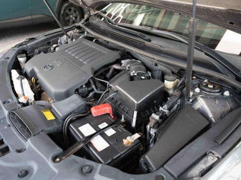 Used 2016 Toyota Avalon Touring FWD image 32