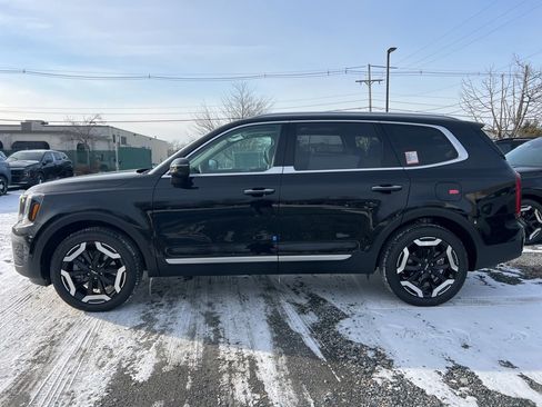 New 2025 Kia Telluride S image 2