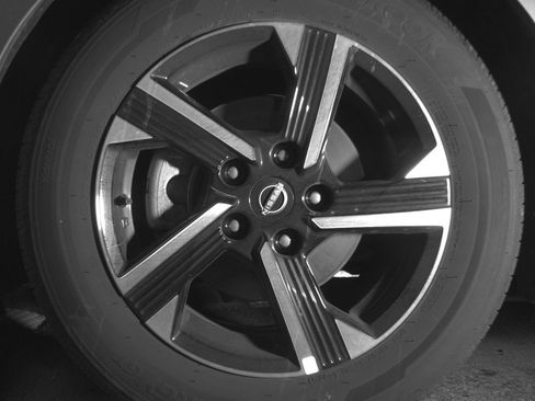 Used 2025 Nissan Sentra SV FWD image 12
