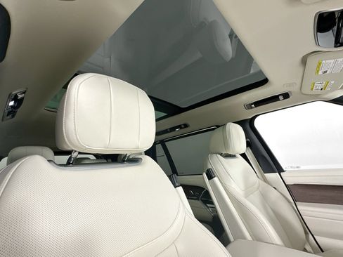 Certified 2025 Land Rover Range Rover Long Wheelbase SE AWD/4WD image 20