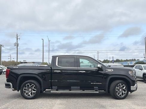 Used 2024 GMC Sierra 1500 SLT w/ SLT Premium Package image 9