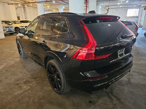 Certified 2024 Volvo XC60 B5 Ultimate w/ Climate Package AWD/4WD image 3