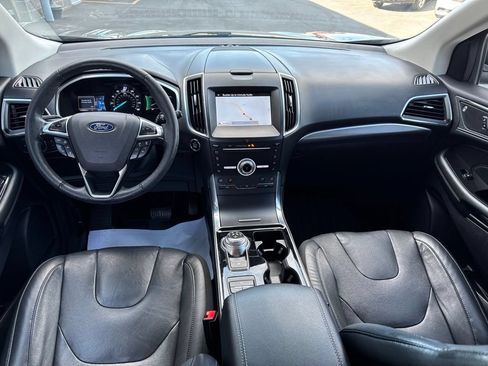 Used 2019 Ford Edge Titanium w/ Equipment Group 301A FWD image 11