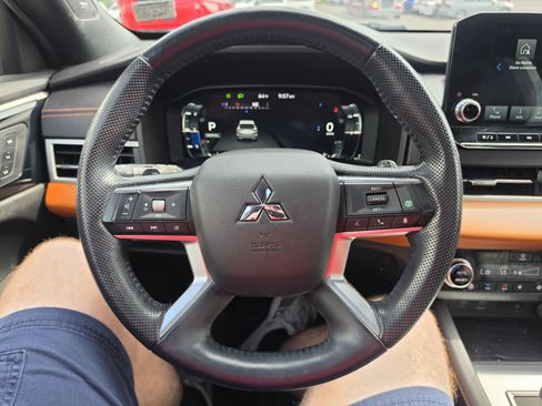 Used 2022 Mitsubishi Outlander SEL AWD/4WD image 19