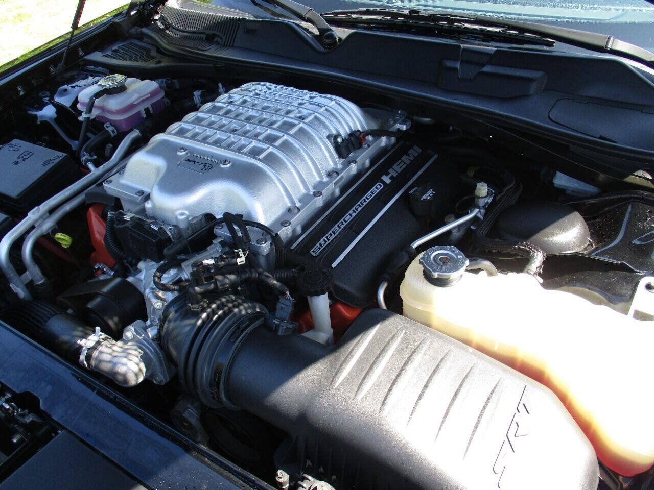 Used 2016 Dodge Challenger SRT Hellcat RWD image 27