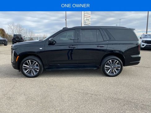 Used 2025 Cadillac Escalade Sport image 3