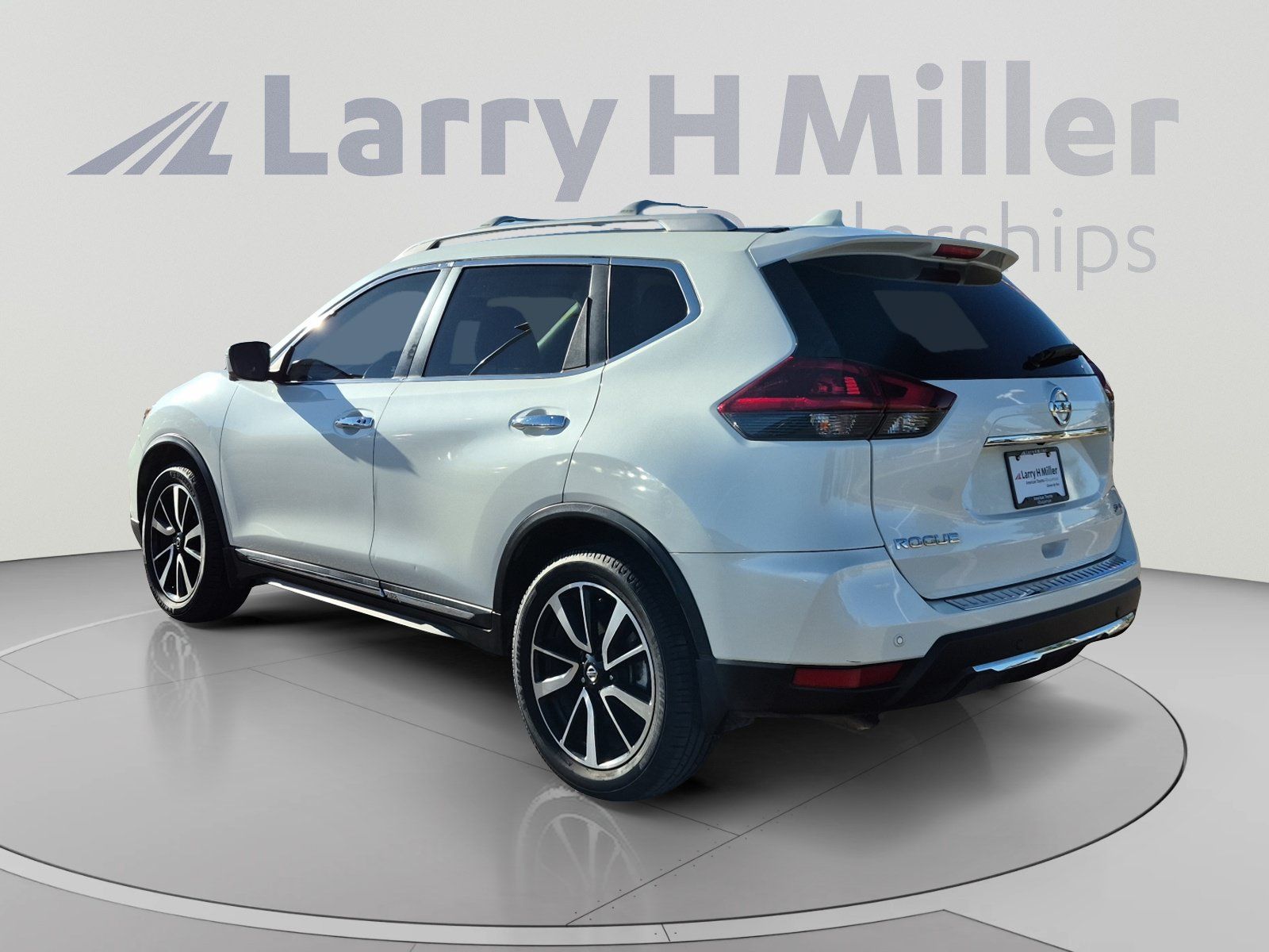 Used 2020 Nissan Rogue SL w/ Premium Package AWD/4WD image 3
