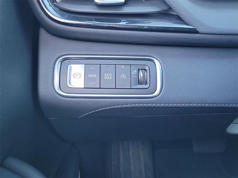 Used 2026 Buick Enclave Preferred image 18