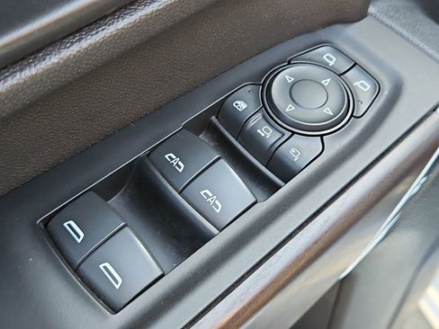 Used 2022 GMC Sierra 3500 SLT w/ Gooseneck/5TH Wheel Package image 23