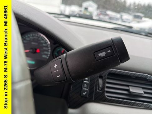 Used 2013 Chevrolet Avalanche LT AWD/4WD image 20