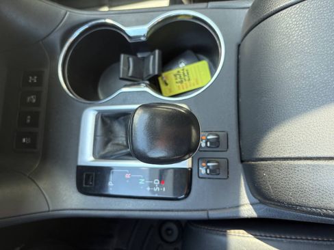 Used 2015 Toyota Highlander XLE AWD/4WD image 9