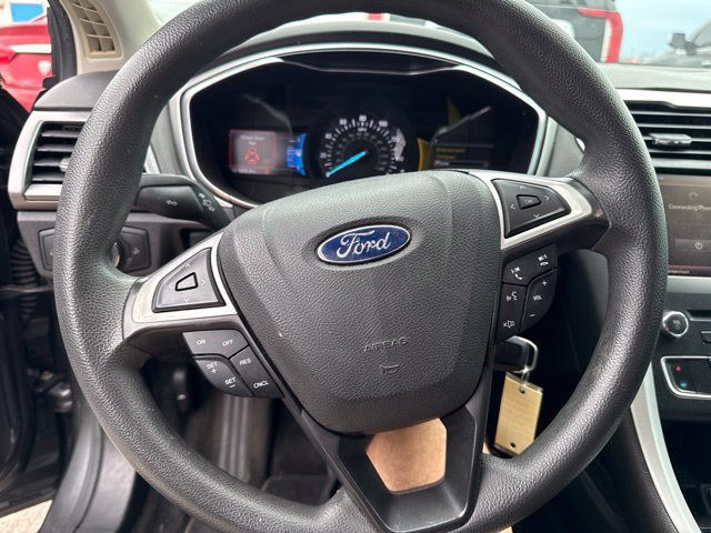 Used 2016 Ford Fusion SE FWD image 6